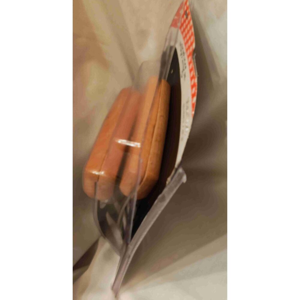 The Spring Shop Barbeque Stainless Steel Wooden Handles Meat Claws Hl9161811 - Picture 2 of 8